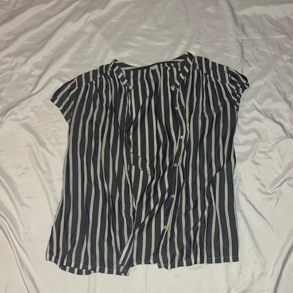 Gray and white stripped button up shirt